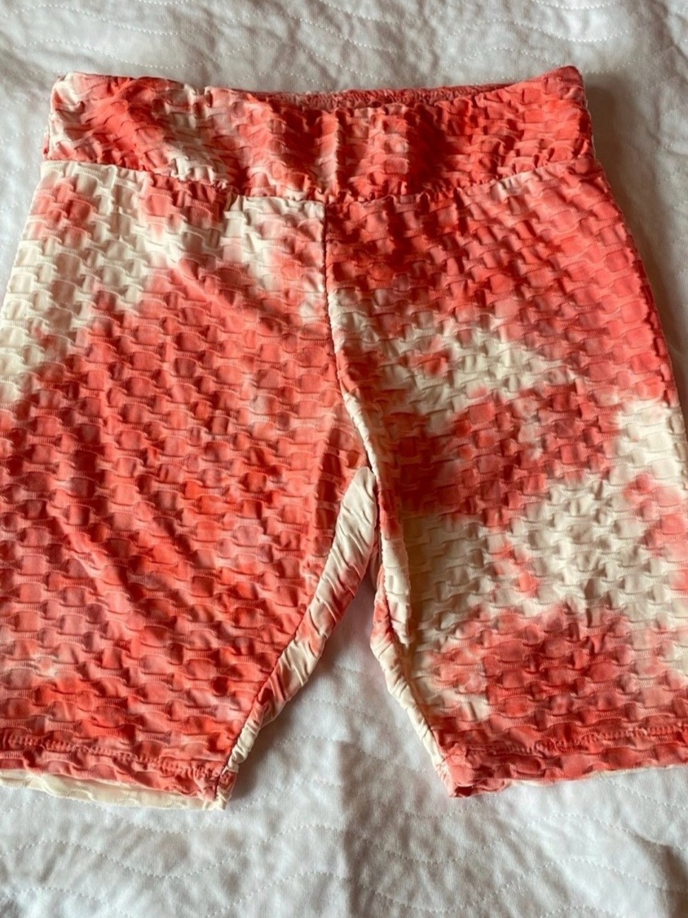 Hot Kiss Coral and White Tie-Dye Textured Bike Shorts
